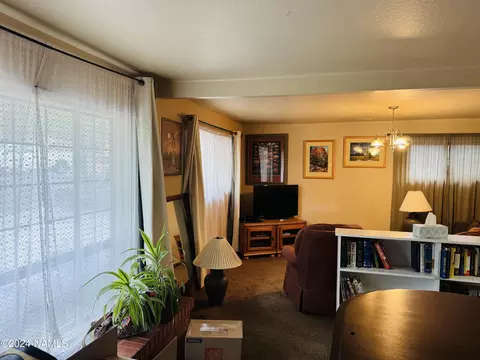 3109 E Manor Rd, Flagstaff, AZ 86004 photo 4