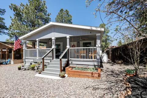 1166 E Caribou Rd, Munds Park, AZ 86017