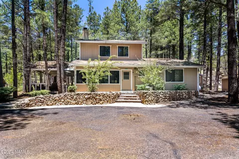 240 E Apache Rd, Munds Park, AZ 86017