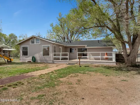 Exterior - 7780 E Gemini Dr, Flagstaff, AZ 86004 photo 3 of 8