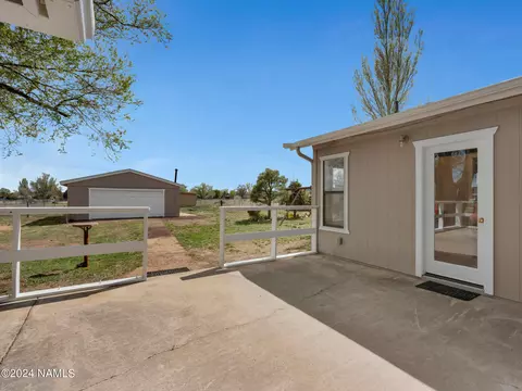 Exterior - 7780 E Gemini Dr, Flagstaff, AZ 86004 photo 7 of 8