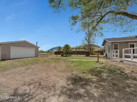 Exterior - 7780 E Gemini Dr, Flagstaff, AZ 86004 photo 5 of 8