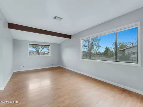 Living - 7780 E Gemini Dr, Flagstaff, AZ 86004 photo 6 of 7