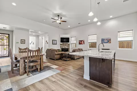 2878 S Wright Rd, Flagstaff, AZ 86001 photo 11