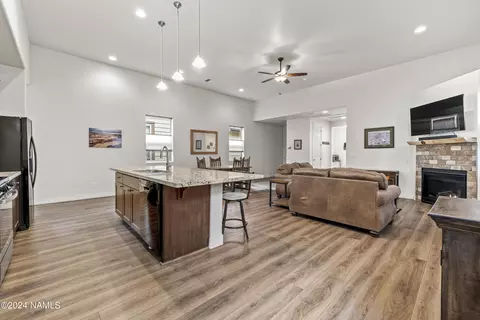 2878 S Wright Rd, Flagstaff, AZ 86001 photo 9