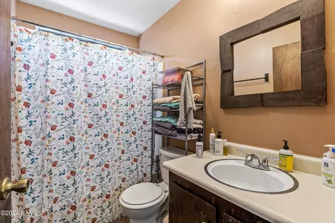 Bath - 783 Celilo, Flagstaff, AZ 86005 photo 1 of 1