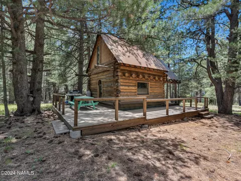 1517 W Forest Service 9004t Rd, Flagstaff, AZ 86001