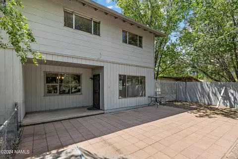 2809 N Third St, Flagstaff, AZ 86004