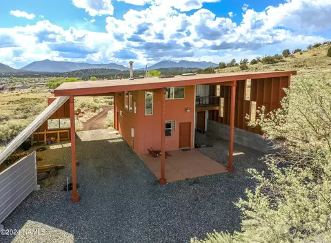 10399 Oneil Ln, Flagstaff, AZ 86004