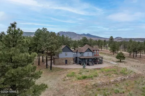 12006 N Copeland Ln, Flagstaff, AZ 86004
