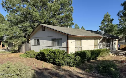1020 N Locust Dr, Flagstaff, AZ 86001