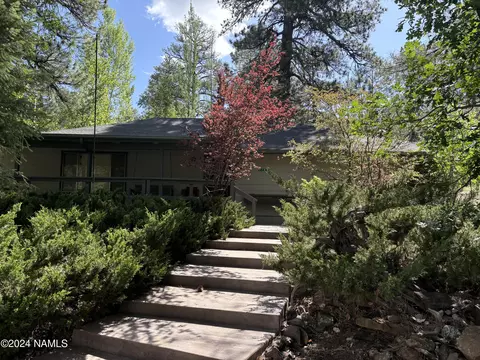 17810 Longbow Rd, Munds Park, AZ 86017
