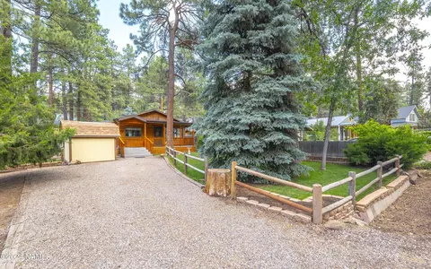 871 Celilo, Flagstaff, AZ 86005 photo 2
