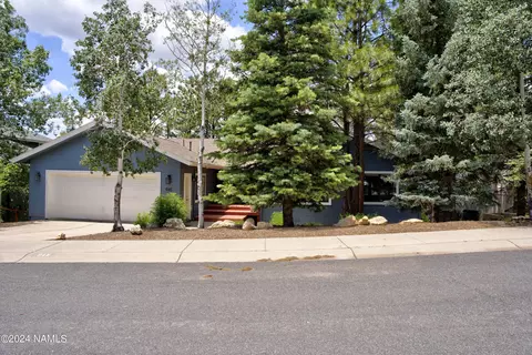 945 N Sinagua Heights Dr, Flagstaff, AZ 86004
