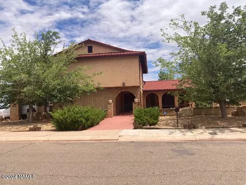 2128 Easy St, Winslow, AZ 86047