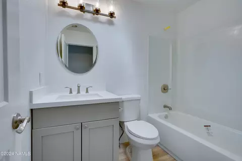 Bath - 1907 E Arrowhead Ave, Flagstaff, AZ 86004 photo 2 of 2
