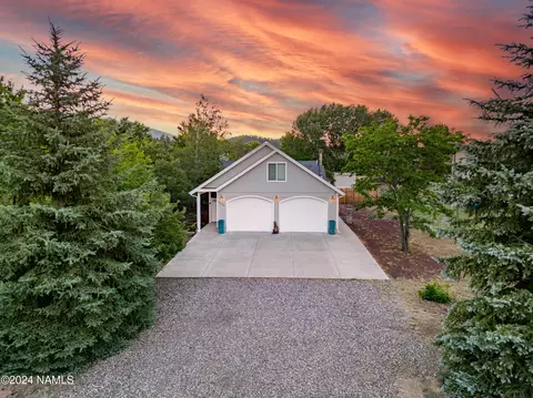 9690 Legacy Ln, Flagstaff, AZ 86004