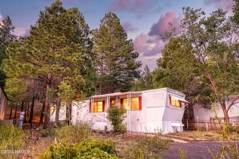 450 N Cir View Dr, Flagstaff, AZ 86001