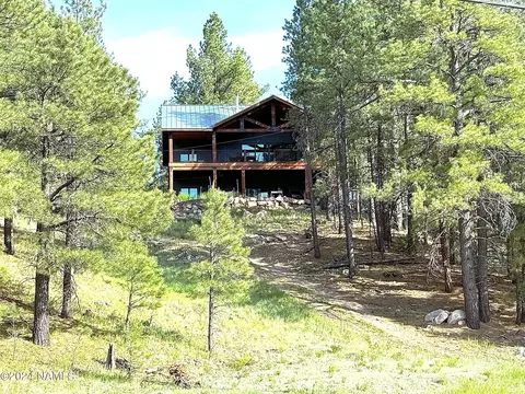 2779 Happy Trails Dr, Flagstaff, AZ 86005