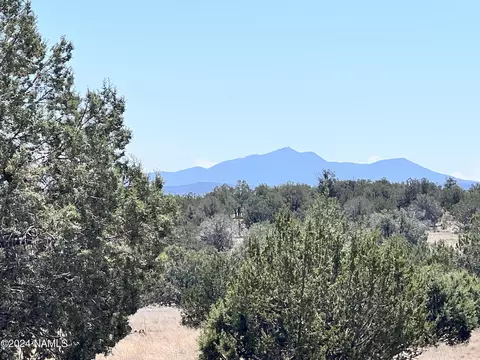 3320 N Desoto Ln, Ash Fork, AZ 86320