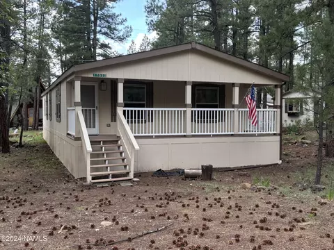 17050 Redwood Dr, Munds Park, AZ 86017