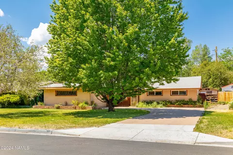 1309 N Navajo Dr, Flagstaff, AZ 86001