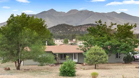 10220 Stardust Trl, Flagstaff, AZ 86004