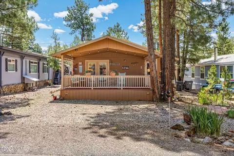 1195 E Coyote Rd, Munds Park, AZ 86017