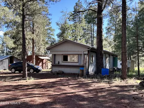 224 N Lake St, Parks, AZ 86018