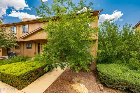 2426 N Earle Dr, Flagstaff, AZ 86004