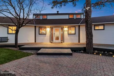 6710 Silver Saddle Rd, Flagstaff, AZ 86004