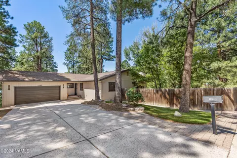 1425 Everest Dr, Flagstaff, AZ 86004