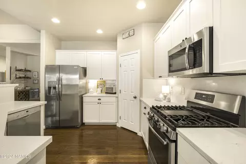 Kitchen - 4635 Canyon Loop, Flagstaff, AZ 86005 photo 1 of 2