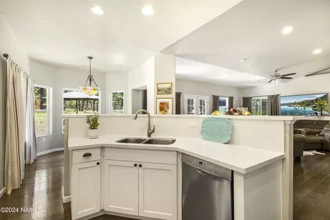 Kitchen - 4635 Canyon Loop, Flagstaff, AZ 86005 photo 2 of 2