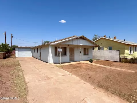 416 E Aspinwall St, Winslow, AZ 86047