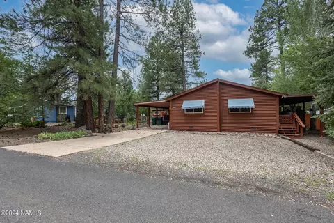 265 E Fairlane Rd, Munds Park, AZ 86017