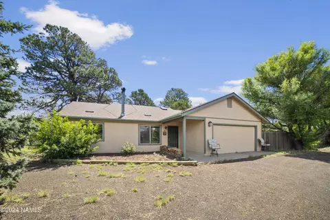 8235 Jupiter Dr, Flagstaff, AZ 86004