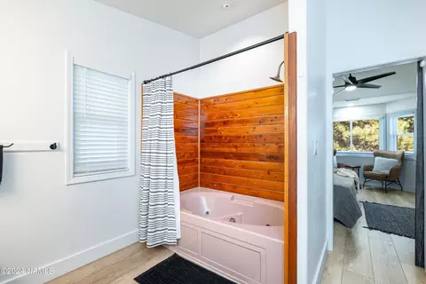 Bath - 2795 E Hemberg Dr, Flagstaff, AZ 86004 photo 5 of 5