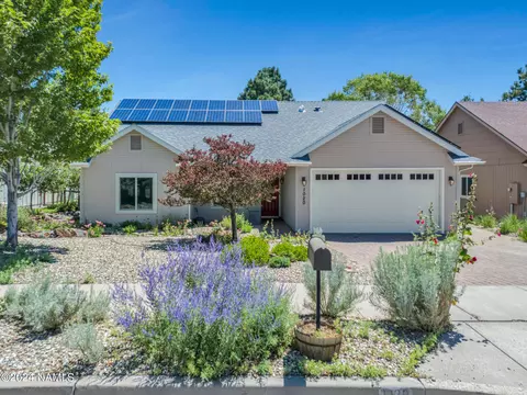 1020 N Pine Cliff Dr, Flagstaff, AZ 86001