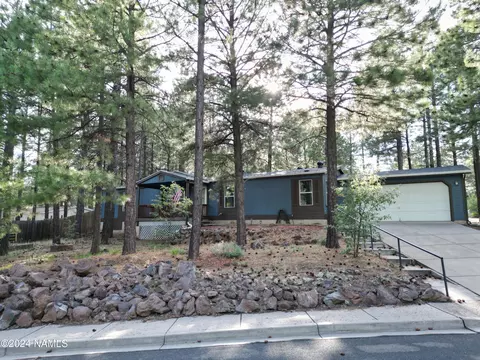 2055 Adirondack Ave, Flagstaff, AZ 86001