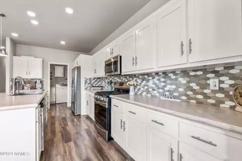 225 Pinecrest Trl, Williams, AZ 86046 photo 3