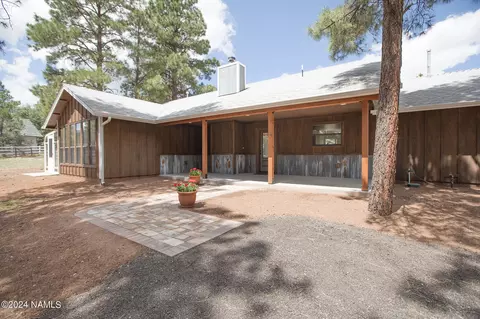 8660 N Pleasant Valley Way, Flagstaff, AZ 86004