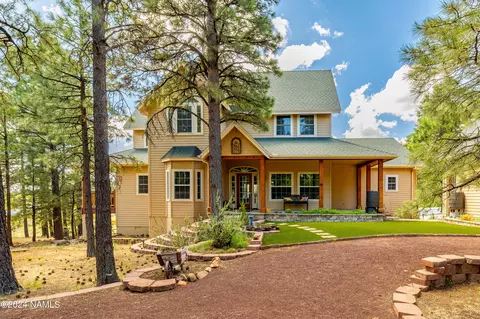 5520 Forest Dr, Flagstaff, AZ 86004