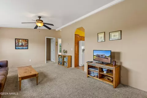 248 E Orchid Dr, Williams, AZ 86046 photo 3