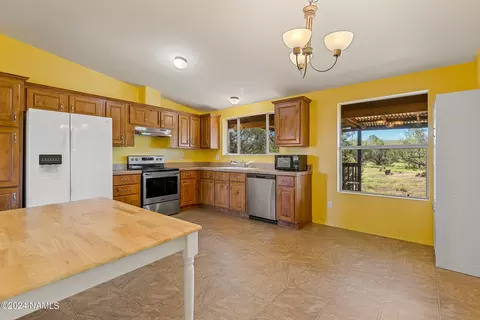 248 E Orchid Dr, Williams, AZ 86046 photo 5