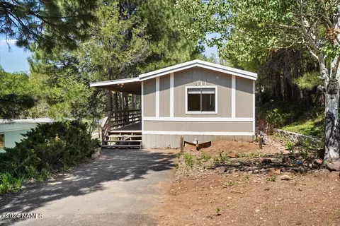 411 N Clear View Dr, Flagstaff, AZ 86001