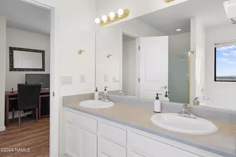 Bath - 4166 S 2nd Ave, Williams, AZ 86046 photo 3 of 3