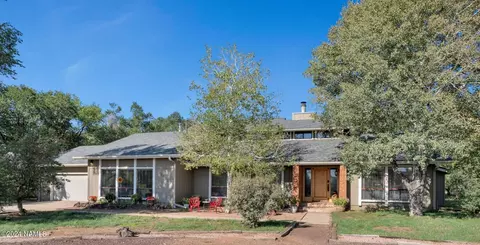 8330 Koch Field Rd, Flagstaff, AZ 86004