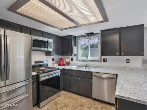 Kitchen - 2509 E Heidi Loop, Flagstaff, AZ 86004 photo 2 of 3