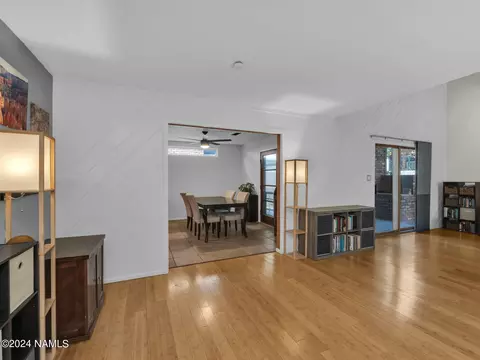 950 E Hilltop Ave, Flagstaff, AZ 86001 photo 8